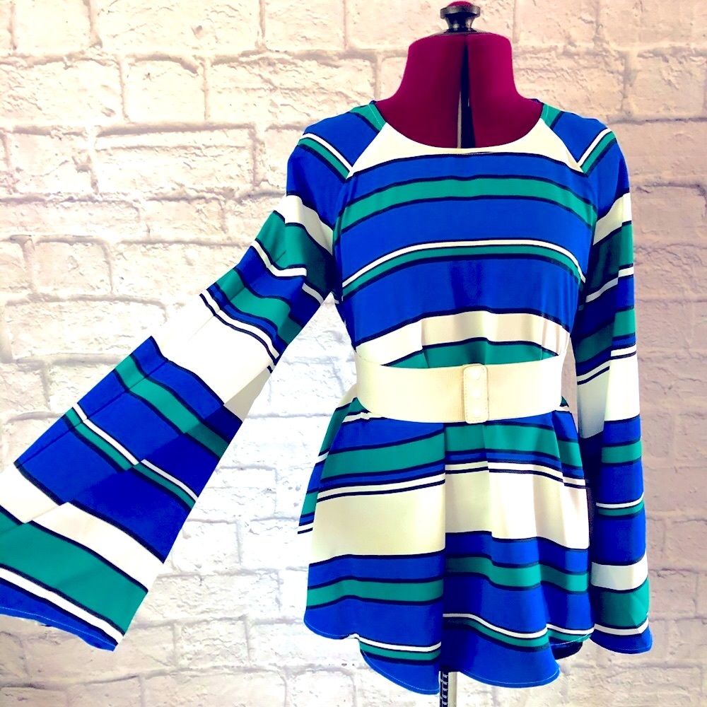 H&M 60s Inspired Tent Top with Bell-sleeves - Picture 3 of 8